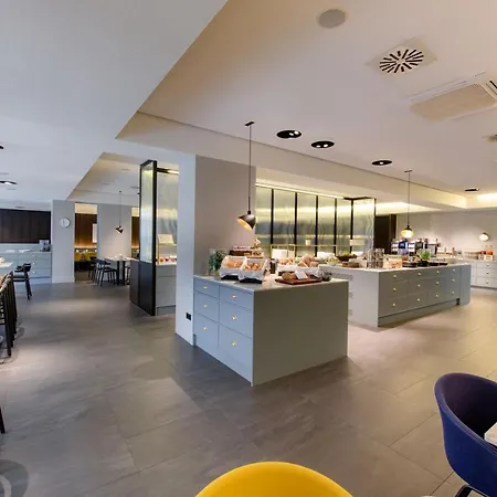 Mercure Hotel 4*